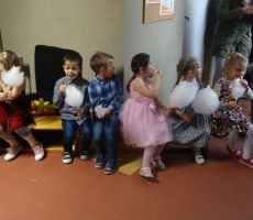 Zabawa andrzejkowa w bibliotece