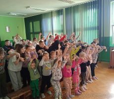 Warsztaty muzyczno – taneczne i spotkanie autorskie z Izabellą Klebańską