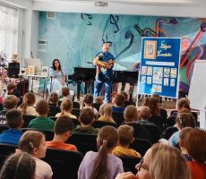 Spotkanie literacko – muzyczne z Edytą Zarębską
