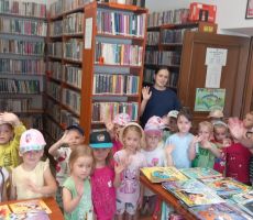 Przedszkolaki w bibliotece
